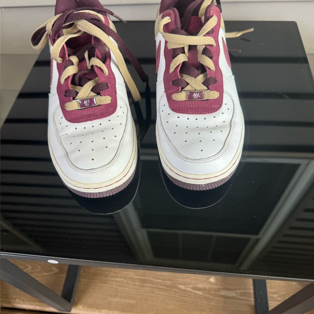 Nike Air Force ones
Vintage 2007